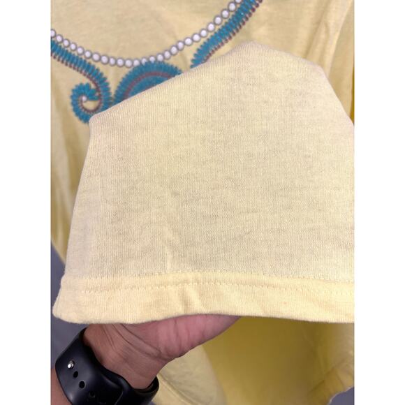 VTG Arizona Single Stitch Crewneck T-Shirt Yellow Native American Turquoise M - Picture 9 of 9